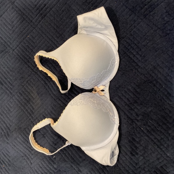 32 c vs bra - Picture 3 of 3